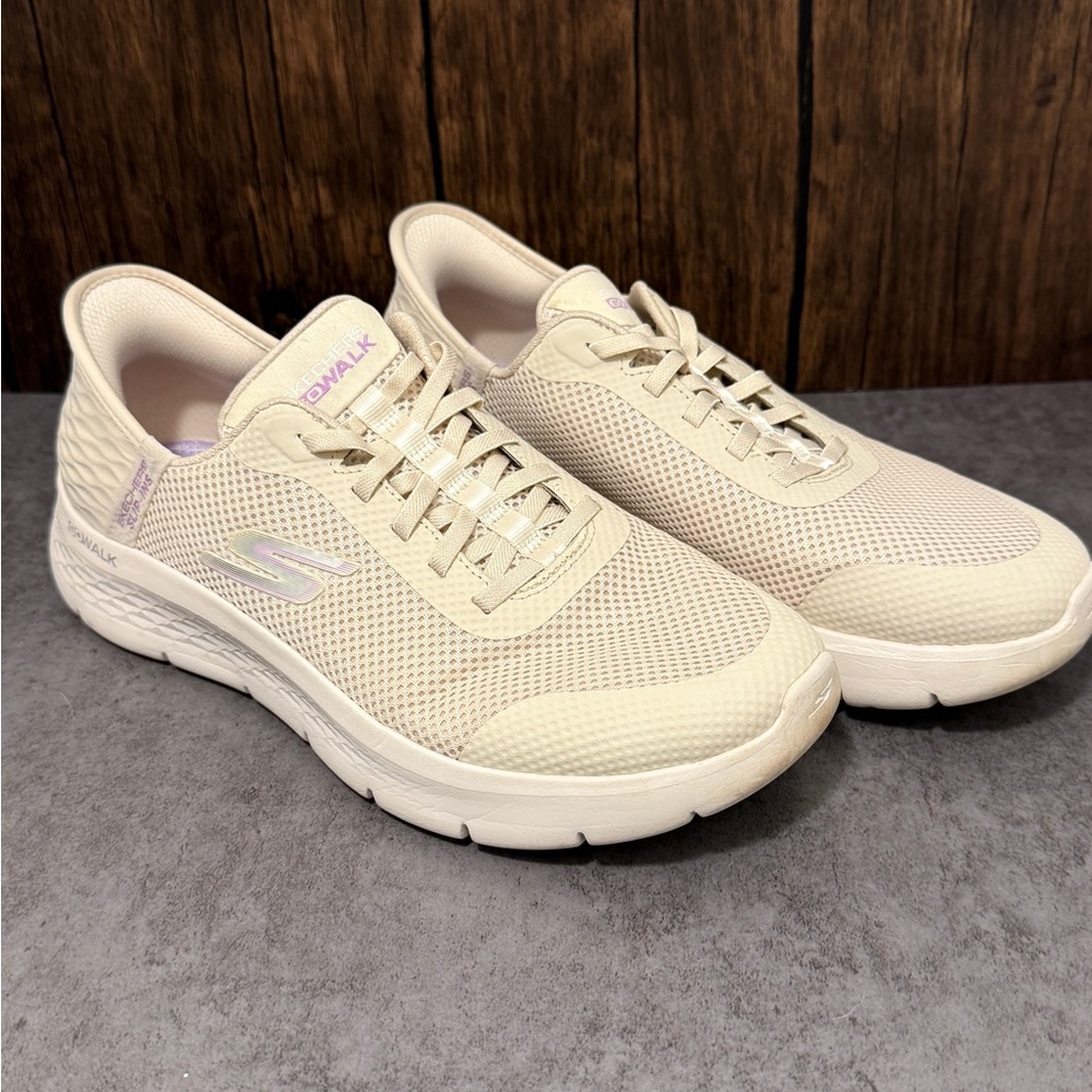 Skechers Women's Beige and Lavender Sneakers